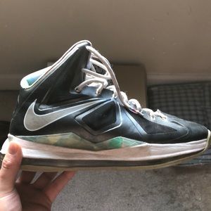 LeBron X10 Prism